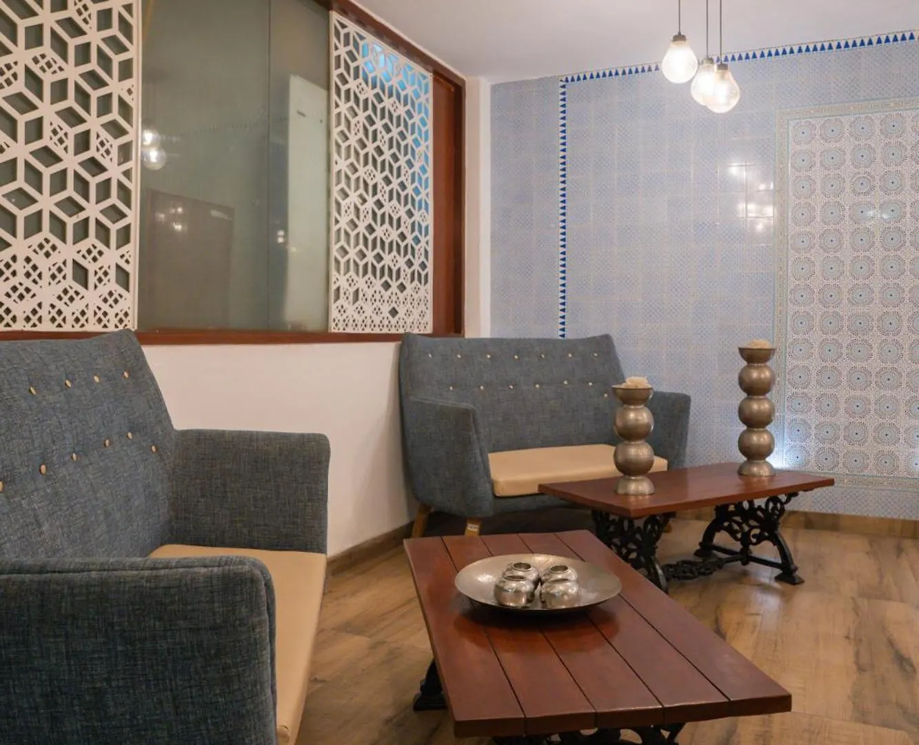 ****  Ahuja Residency Dlf Phase 2 Hotel Gurgaon India
