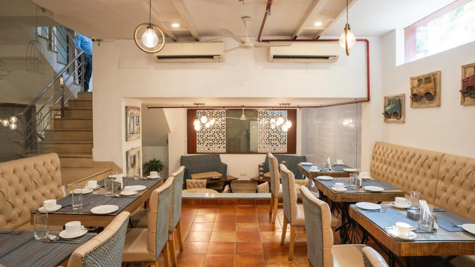 Ahuja Residency Dlf Phase 2 Hotel Gurgaon