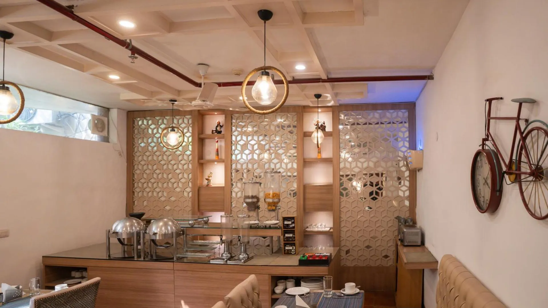 Ahuja Residency Dlf Phase 2 Hotel Gurgaon India