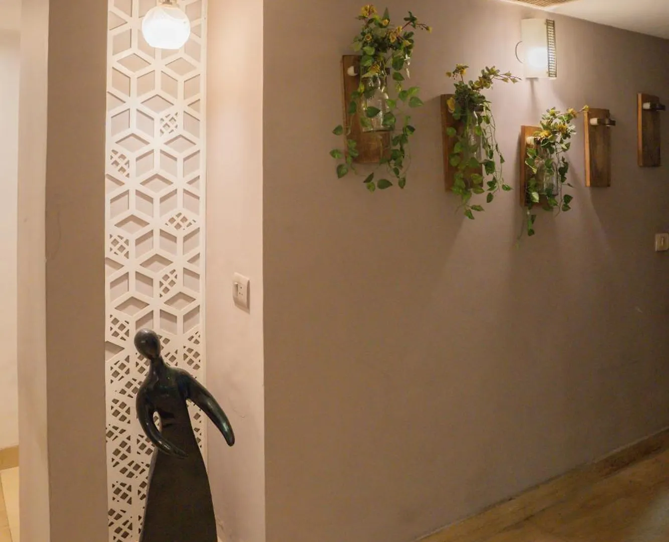 Ahuja Residency Dlf Phase 2 Hotel Gurgaon 4*,  India