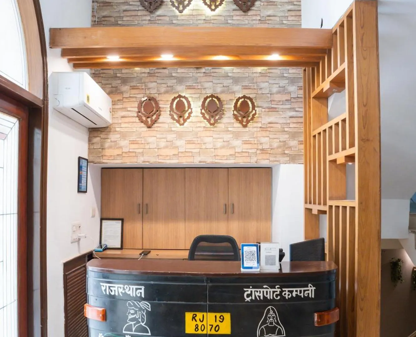 Ahuja Residency Dlf Phase 2 Hotel Gurgaon