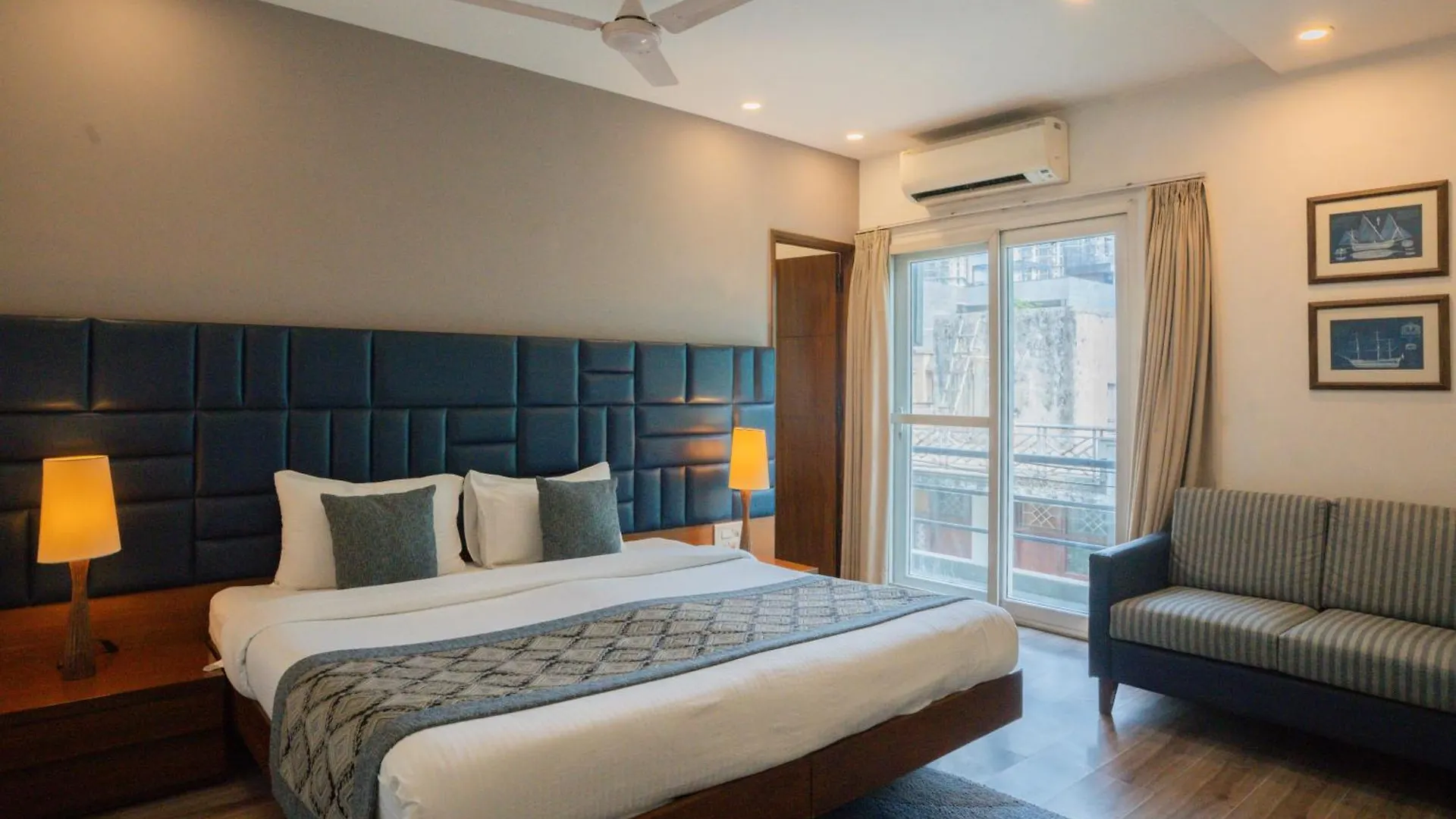 ****  Ahuja Residency Dlf Phase 2 Hotel Gurgaon India
