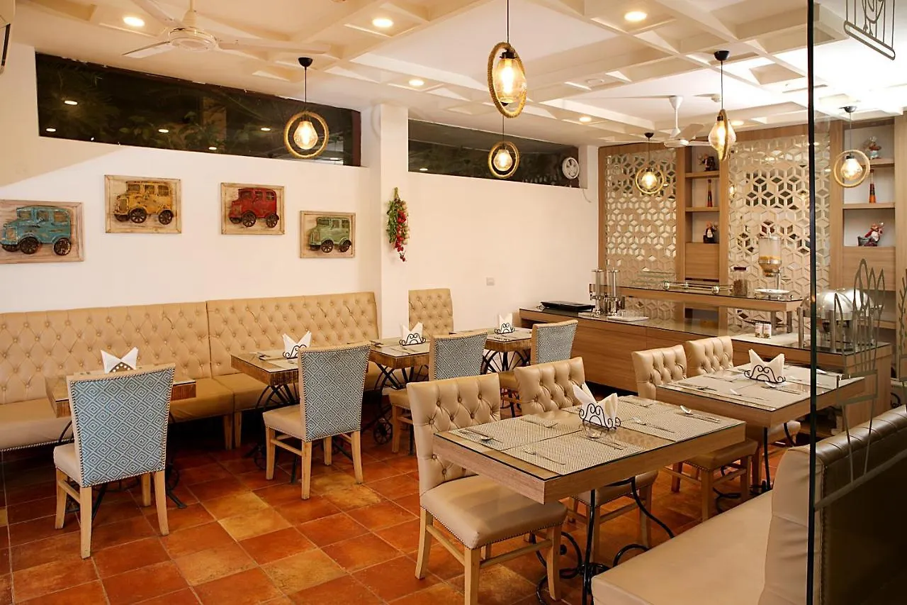 Ahuja Residency Dlf Phase 2 Hotel Gurgaon
